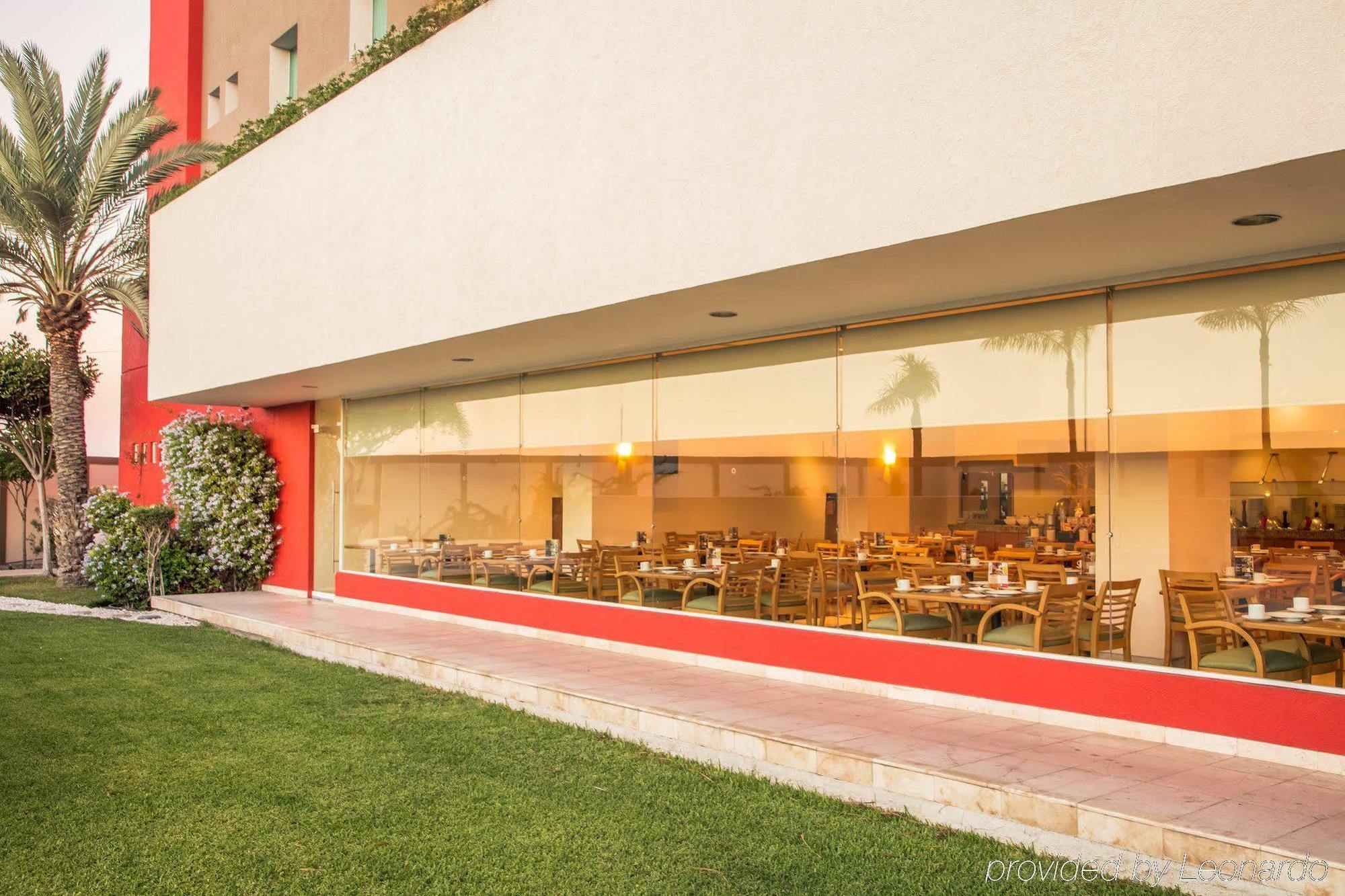Fiesta Inn Tijuana Otay Aeropuerto Exterior photo